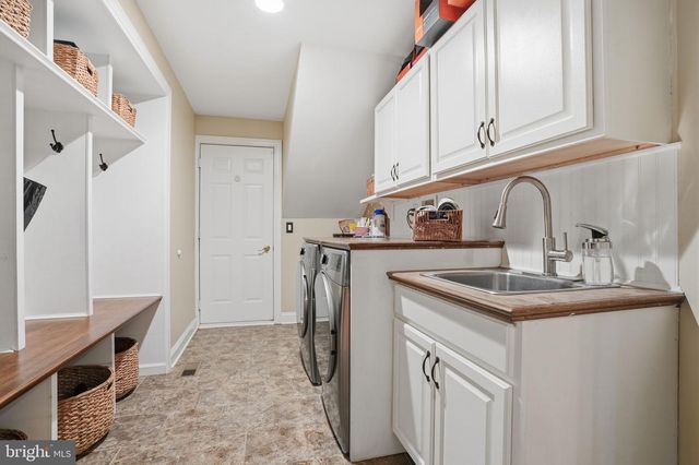 2088 BEDFORDSHIRE RD, Furlong, PA 18925