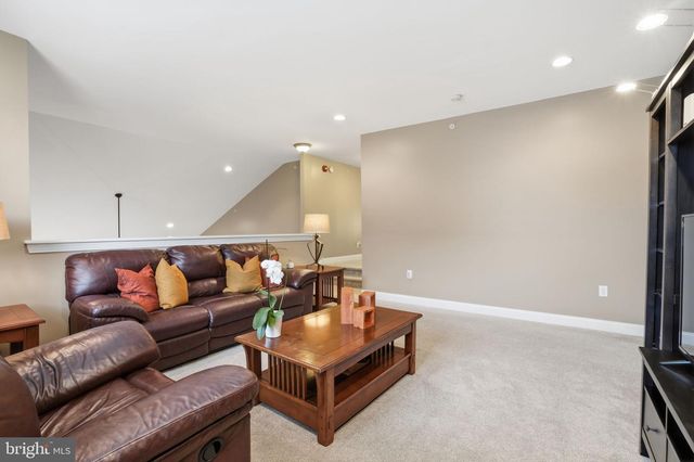 2088 BEDFORDSHIRE RD, Furlong, PA 18925
