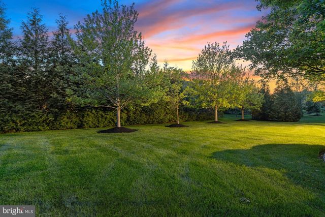 2088 BEDFORDSHIRE RD, Furlong, PA 18925