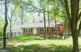 35600 SASSAFRAS DR, Round Hill, VA 20141