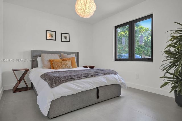211 Washington Drive, Coral Gables, FL 33133