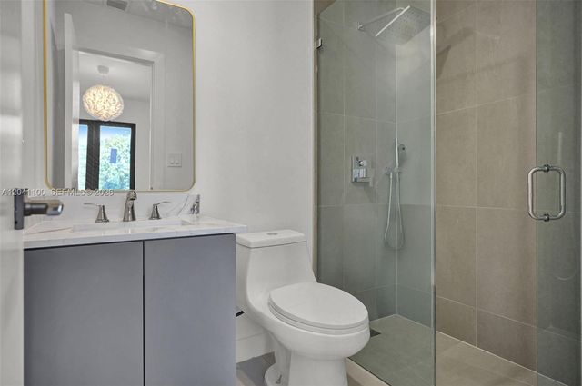 211 Washington Drive, Coral Gables, FL 33133
