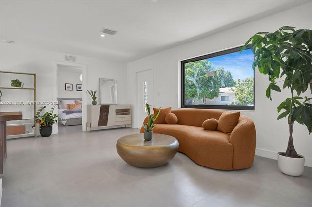 211 Washington Drive, Coral Gables, FL 33133