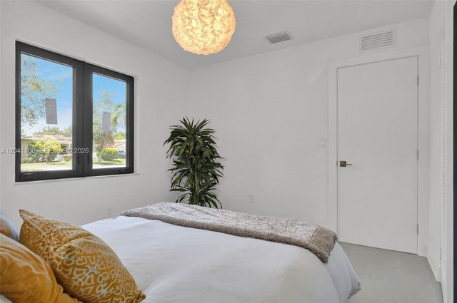 211 Washington Drive, Coral Gables, FL 33133