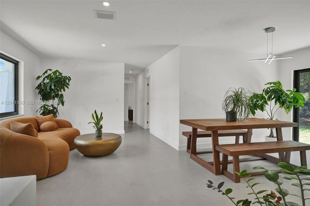 211 Washington Drive, Coral Gables, FL 33133