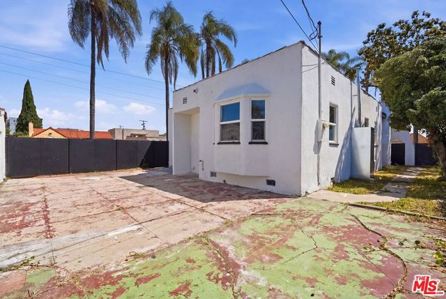 8701 S Denker Avenue, Los Angeles, CA 90047