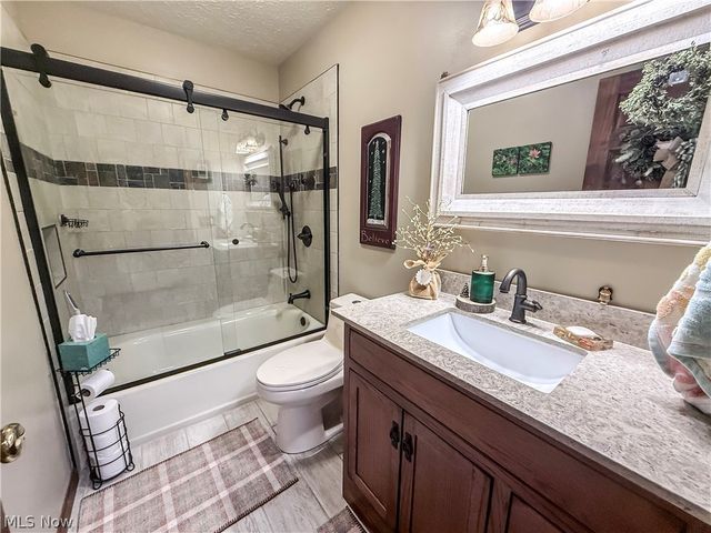247 Spence Road, Belpre, OH 45714