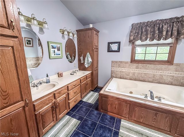 247 Spence Road, Belpre, OH 45714