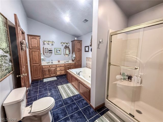 247 Spence Road, Belpre, OH 45714