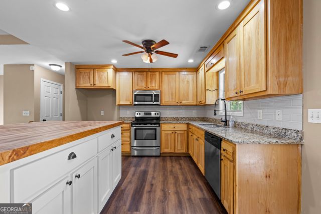 1220 Destiny Court, Locust Grove, GA 30248