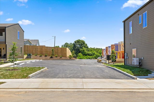 2704 Long Street 112, Chattanooga, TN 37408