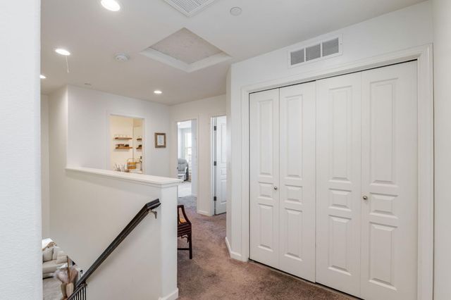 6038 E Scenic Way, Fresno, CA 93727