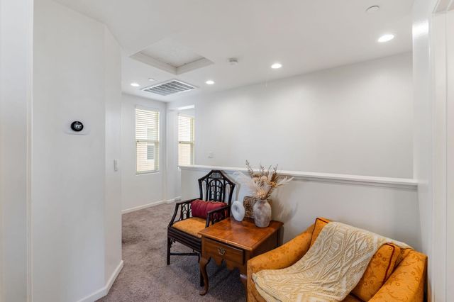 6038 E Scenic Way, Fresno, CA 93727