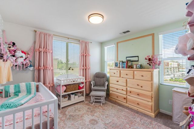 6038 E Scenic Way, Fresno, CA 93727