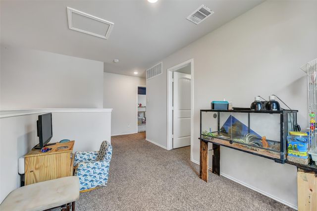 1216 8th Avenue N, Texas City, TX 77590