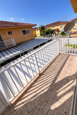 7738 W 34th Ln 15-201, Hialeah, FL 33018