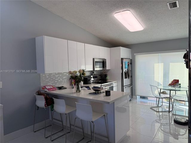 7738 W 34th Ln 15-201, Hialeah, FL 33018