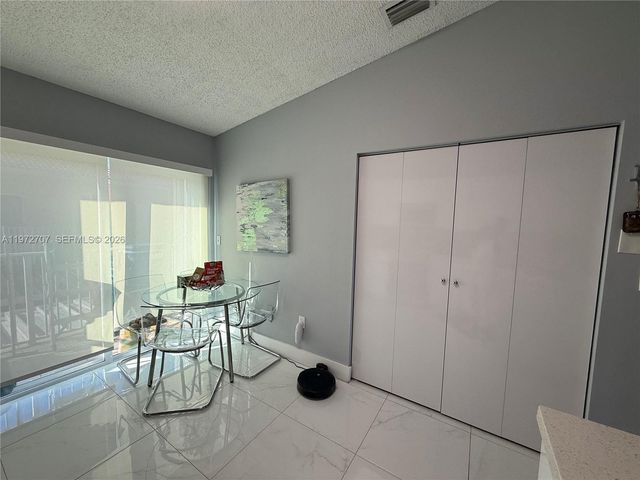 7738 W 34th Ln 15-201, Hialeah, FL 33018