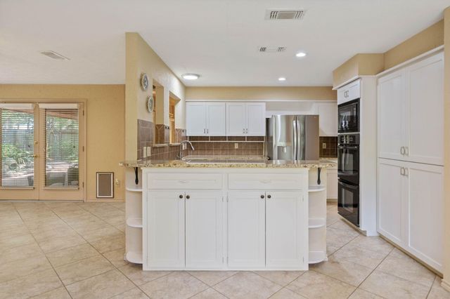 2 Crescent Falls Court, The Woodlands, TX 77381