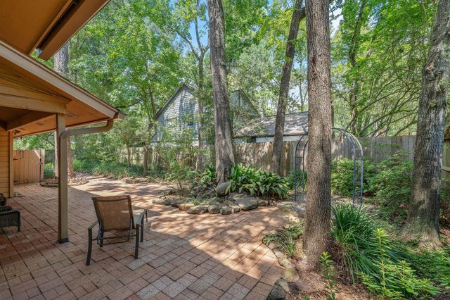 2 Crescent Falls Court, The Woodlands, TX 77381