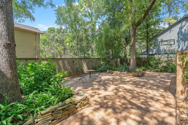 2 Crescent Falls Court, The Woodlands, TX 77381