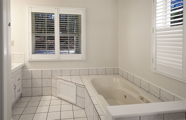 183 Beaver Lake Beaver Lake Drive, West Union, SC 29696
