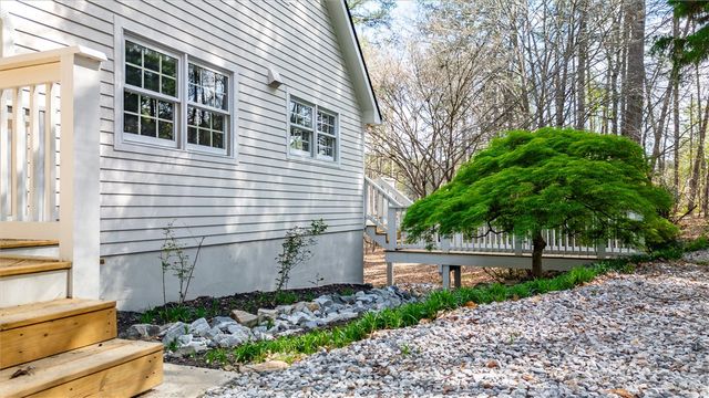 183 Beaver Lake Beaver Lake Drive, West Union, SC 29696