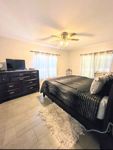 1000 NW 118th Street, Miami, FL 33168