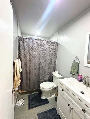 1000 NW 118th Street, Miami, FL 33168
