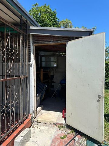 1000 NW 118th Street, Miami, FL 33168