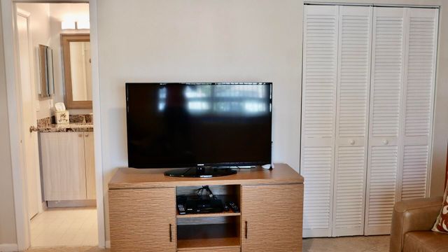 13817 Royal Palm Court B, Delray Beach, FL 33484