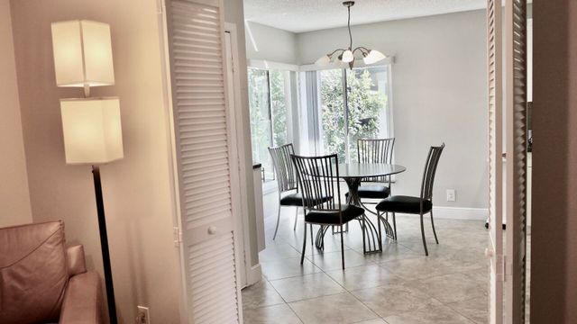 13817 Royal Palm Court B, Delray Beach, FL 33484