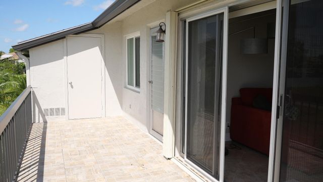 13817 Royal Palm Court B, Delray Beach, FL 33484