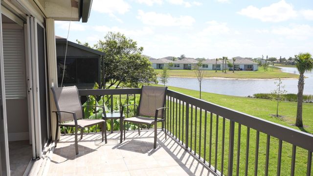 13817 Royal Palm Court B, Delray Beach, FL 33484