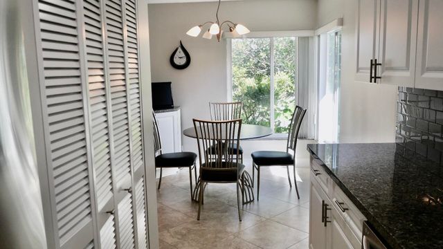 13817 Royal Palm Court B, Delray Beach, FL 33484