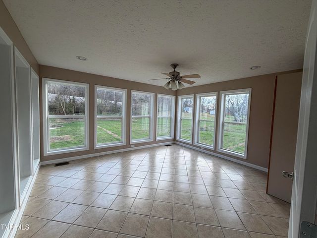 885 Hartman Lane, Greeneville, TN 37743