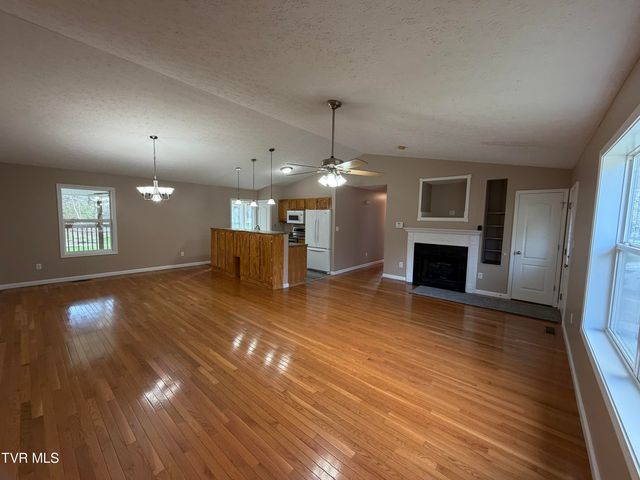 885 Hartman Lane, Greeneville, TN 37743