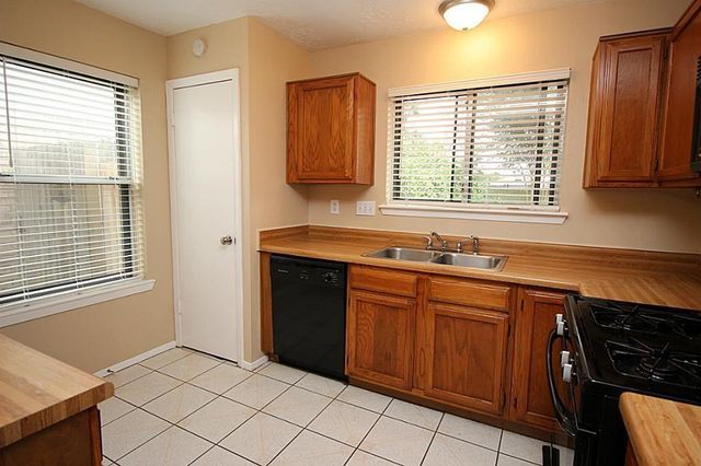 3873 Pecan Circle, La Porte, TX 77571