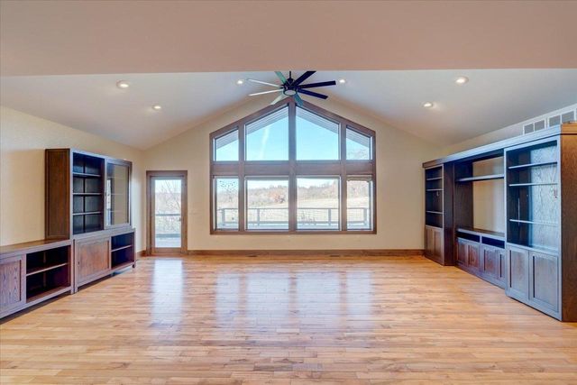 8044 Lueth Road, Sauk City, WI 53583