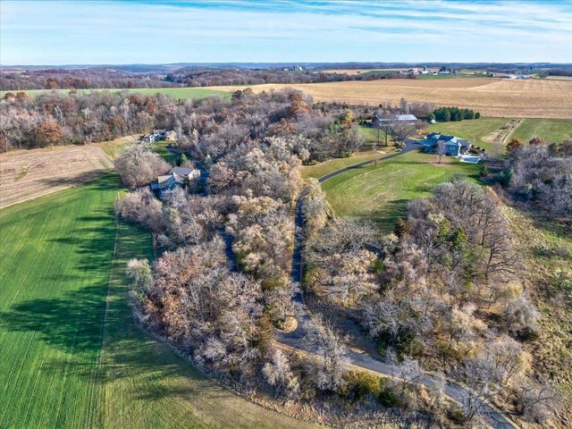 8044 Lueth Road, Sauk City, WI 53583