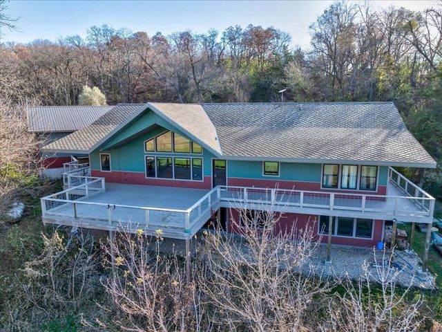 8044 Lueth Road, Sauk City, WI 53583