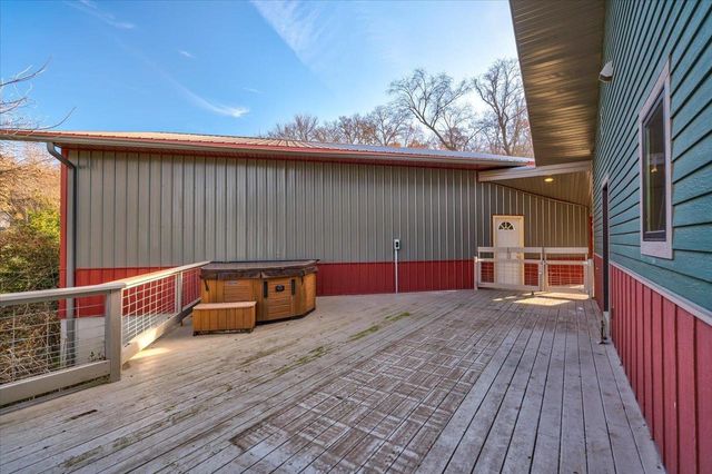 8044 Lueth Road, Sauk City, WI 53583