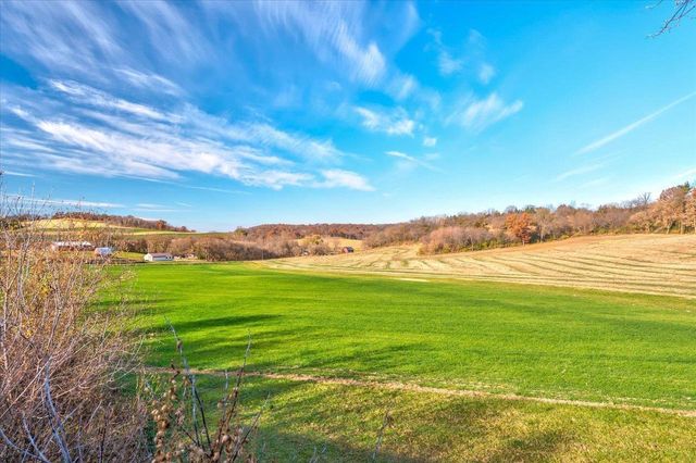 8044 Lueth Road, Sauk City, WI 53583