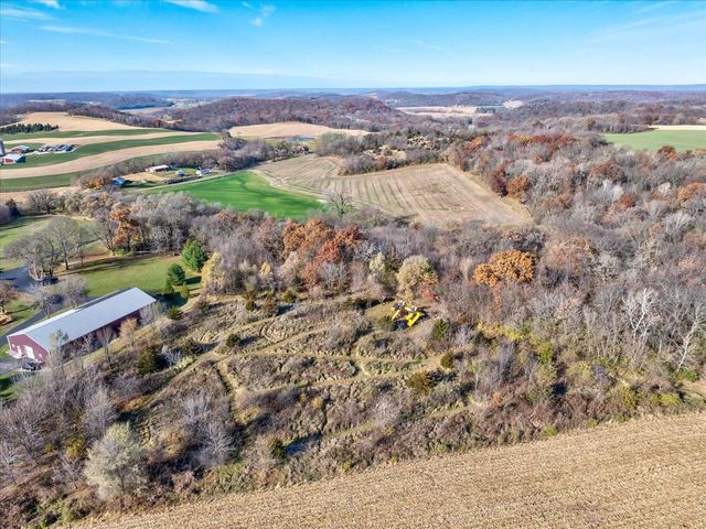 8044 Lueth Road, Sauk City, WI 53583