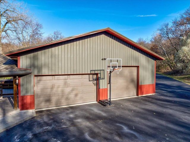 8044 Lueth Road, Sauk City, WI 53583