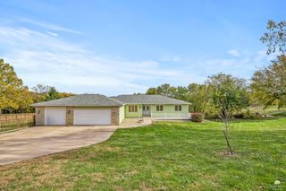 5220 Terra Heights Drive, Manhattan, KS 66502