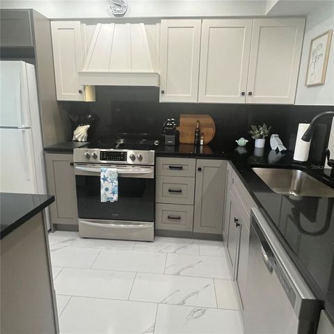 995 LAGUNA DRIVE 506, Venice, FL 34285