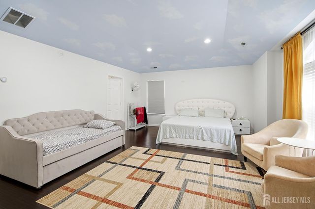 77 Timberhill Drive, Franklin Twsp, NJ 08823