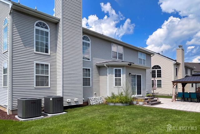 77 Timberhill Drive, Franklin Twsp, NJ 08823