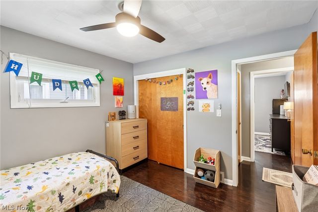 225 24th Street NW, Barberton, OH 44203